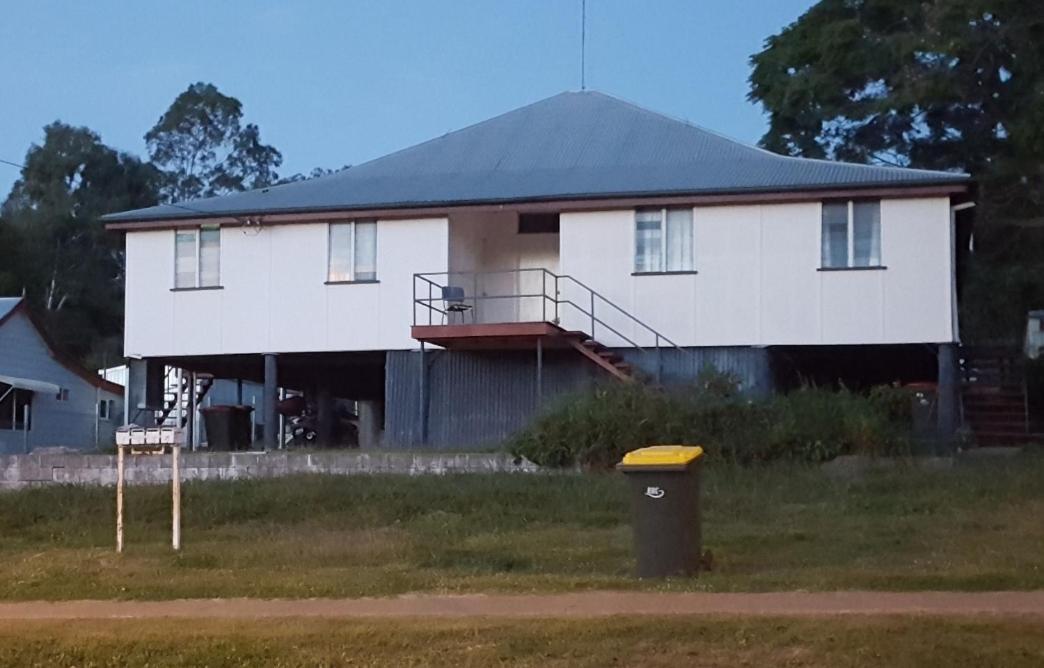 Golden Mt Rest Off Pepperina Lane Hotel Mount Morgan Exterior foto